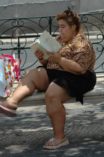 lectrice_place_camoes.jpg