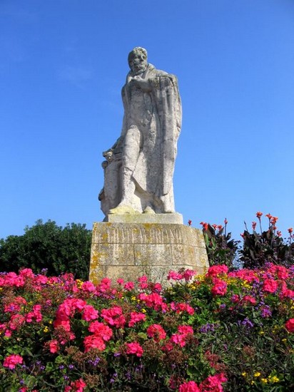 chateaubriand-saint-malo.jpg