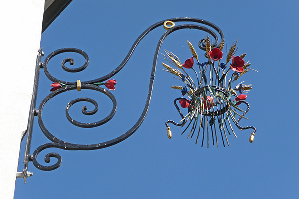 tz5-20110402-025_l.jpg